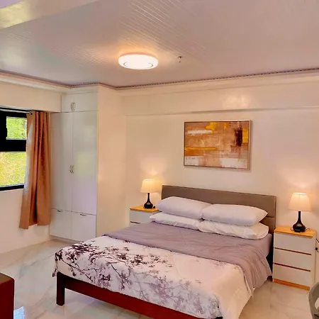 Airport Oasis Apartment
